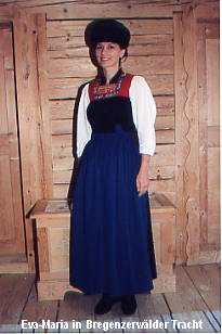 Eva-Maria in Bregenzerw�lder Tracht